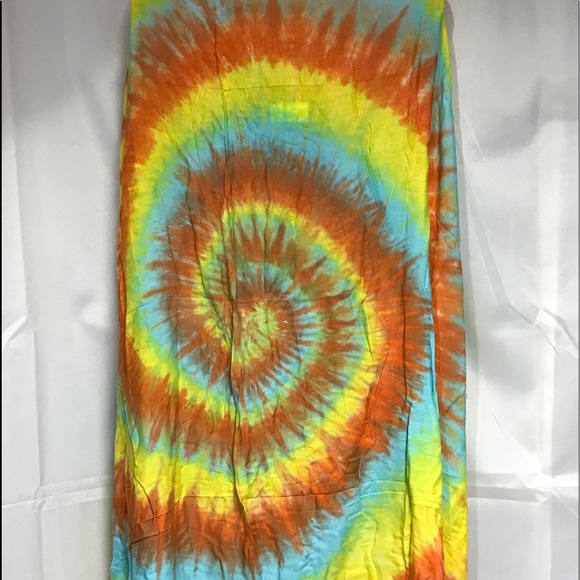 🌟Spin art tyed dyed sarong scarf 60x40 nwot - Picture 3 of 4